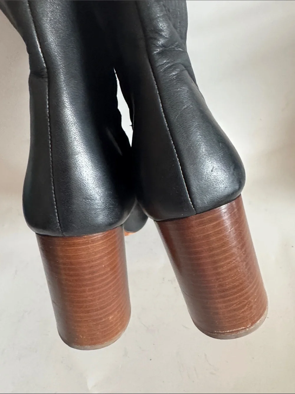 Vince Womens Black Leather Round Stacked Heel Ankle Boots size 10
